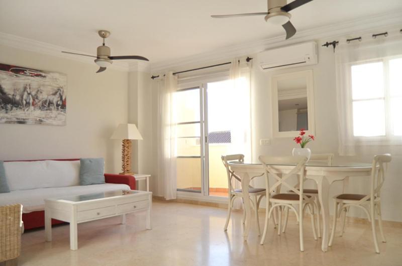 Terrasol Baviera Golf Apartment Caleta De Velez Exterior foto